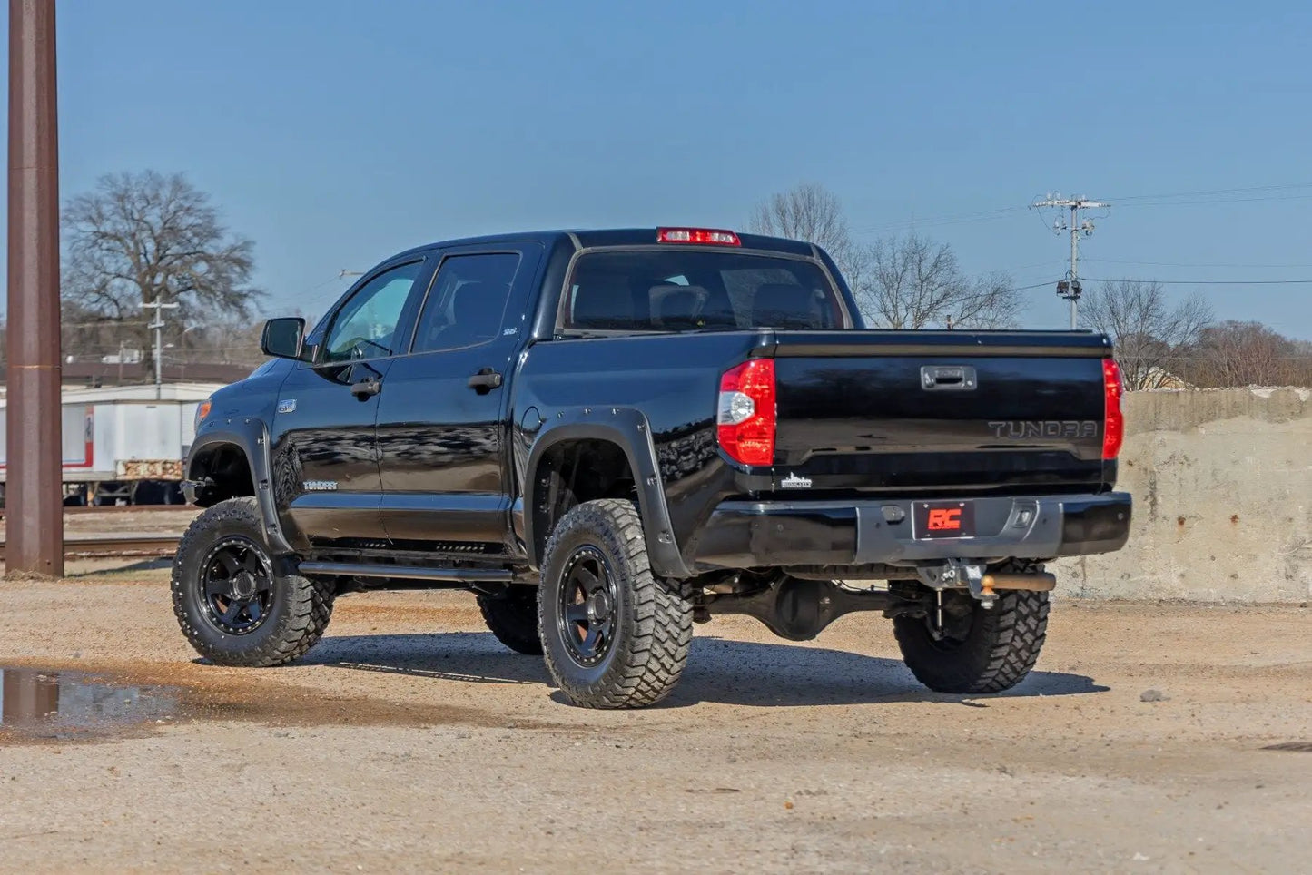 Rough Country OV2 Running Boards | Side Step Bars | Crew Cab | Toyota Tundra 2WD/4WD (07-21) by Rough Country