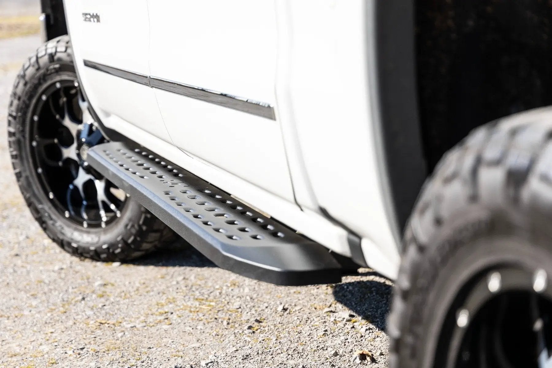 Rough Country RPT2 Running Boards | Crew Cab | Chevy/GMC 1500/2500HD/3500HD (07-18 & Classic) by Rough Country