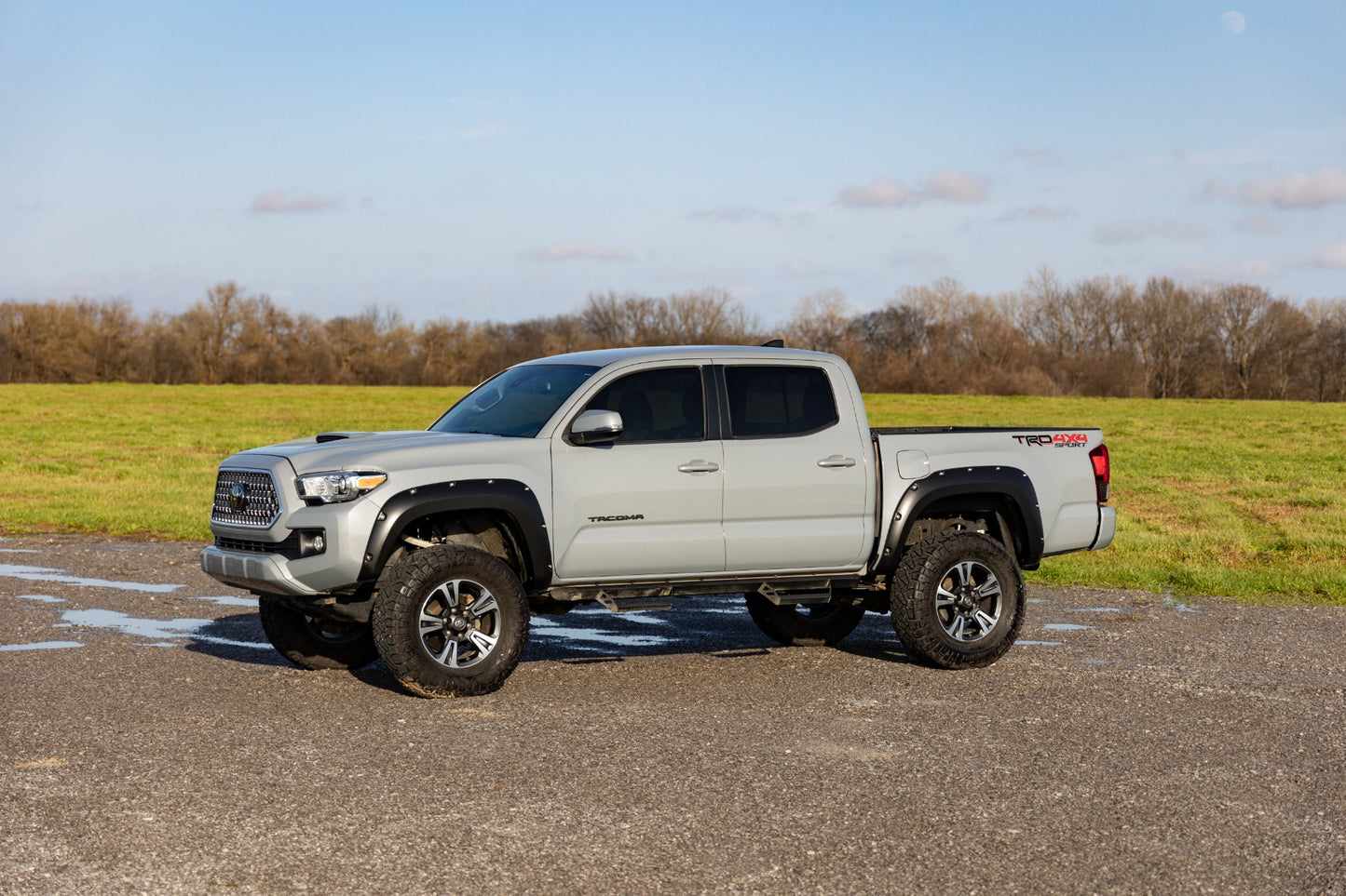 Rough Country Pocket Fender Flares | 202 Black Onyx | Toyota Tacoma 2WD/4WD (2016-2023)