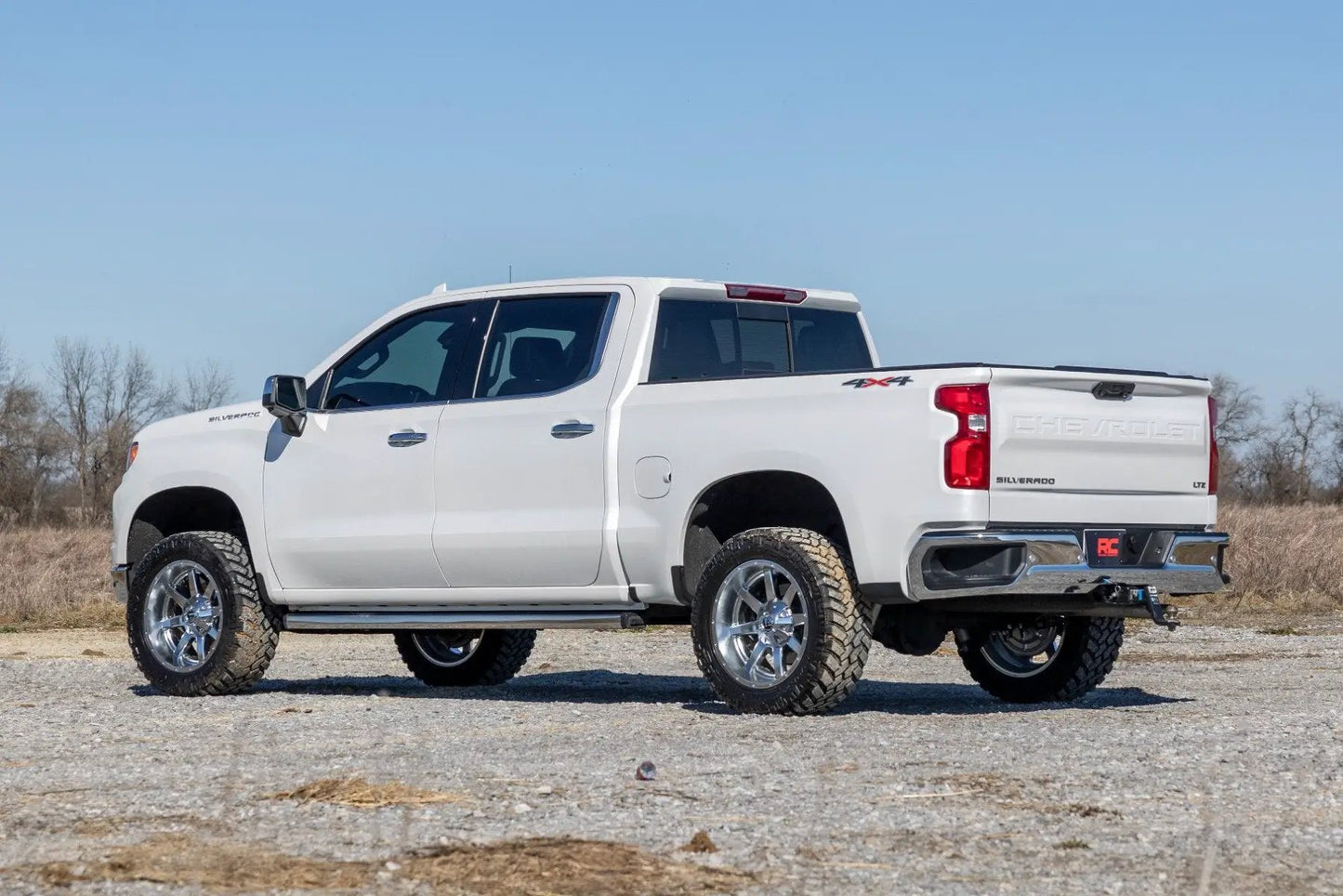 Rough Country 3.5 Inch Lift Kit | M1 Struts/M1 | Chevy Silverado 1500 2WD/4WD (2025-2026) by Rough Country