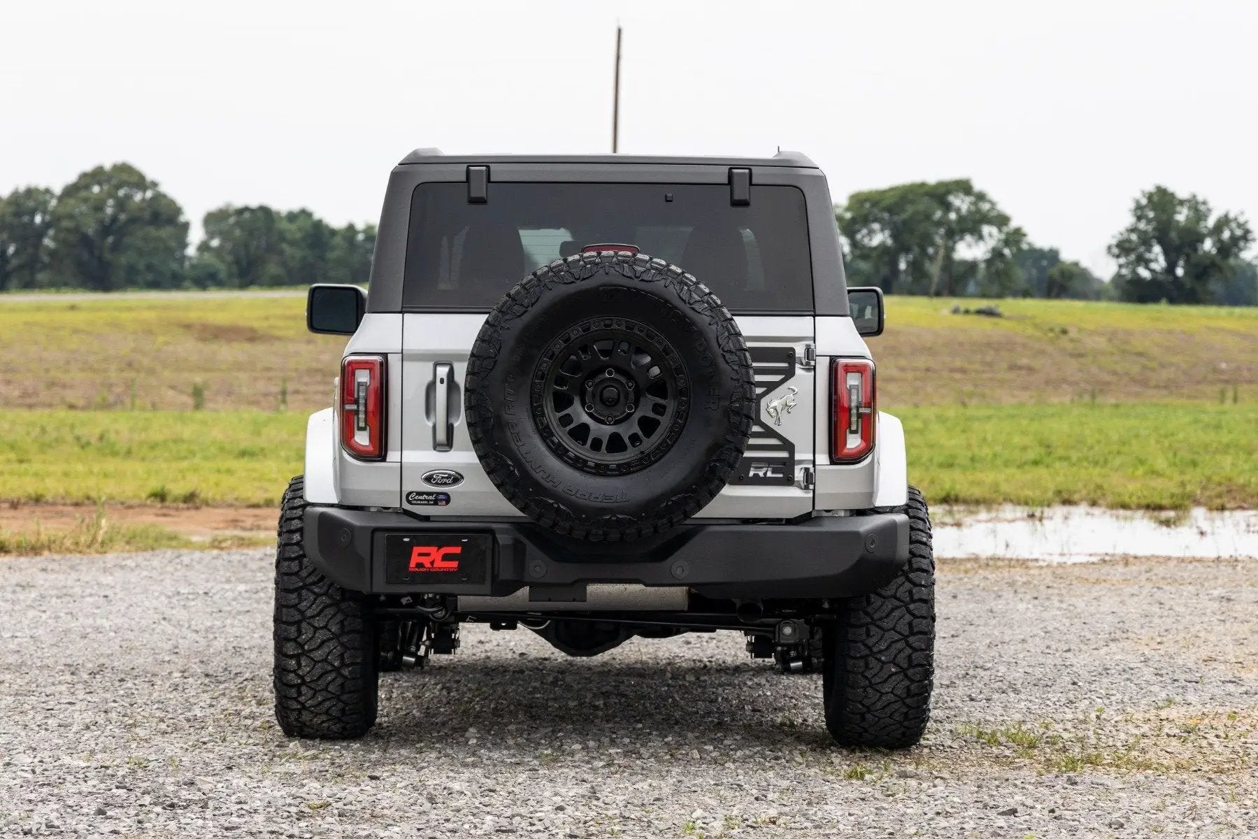 Rough Country 2 Inch Lift Kit | M1 Lifted Struts | Ford Bronco 4WD (2021-2025) by Rough Country