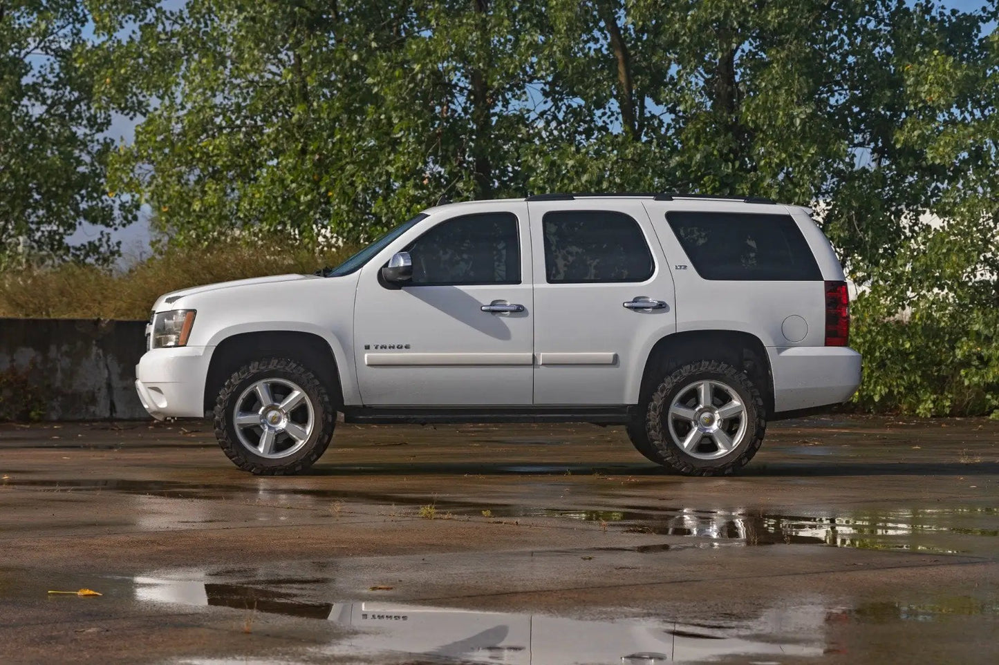 Rough Country 3.5 Inch Lift Kit | Forged UCAs | Chevy/GMC SUV 1500 2WD/4WD (2007-2020) by Rough Country