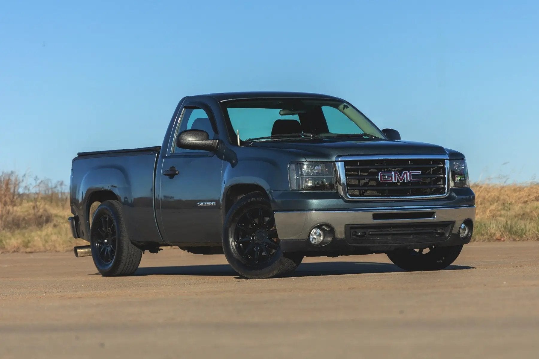 Rough Country 2 Inch Lowering Kit | 4 Inch Rear Lowering | M1 | Chevy/GMC 1500 (14-18 & Classic) by Rough Country