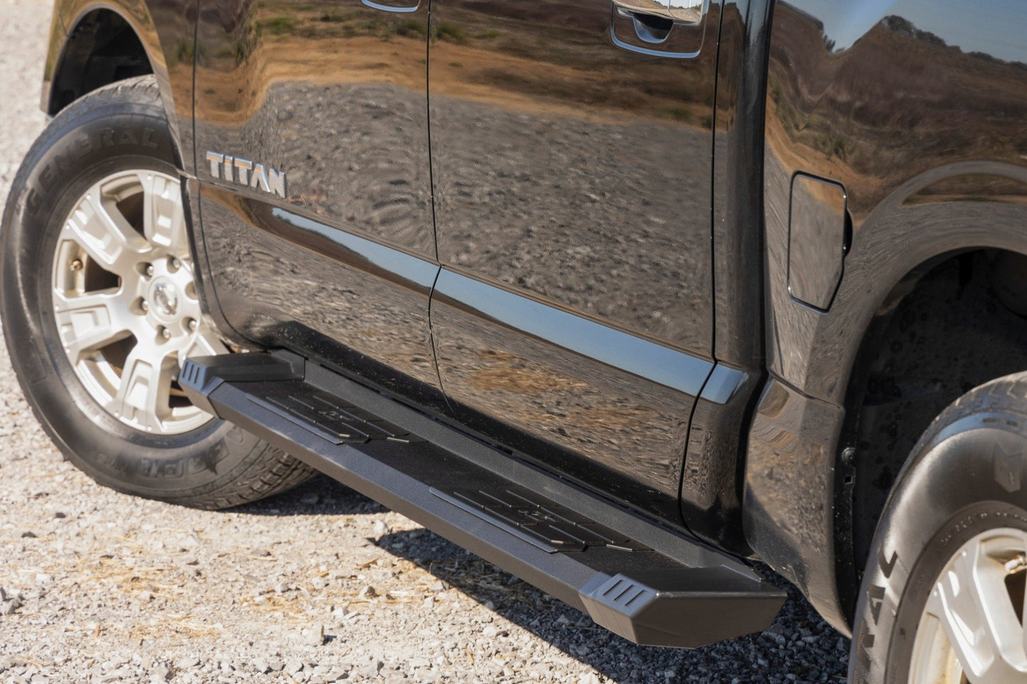 Estriberas de Aluminio HD2 | Doble Cabina | Nissan Titan 2WD/4WD (2004-2024)