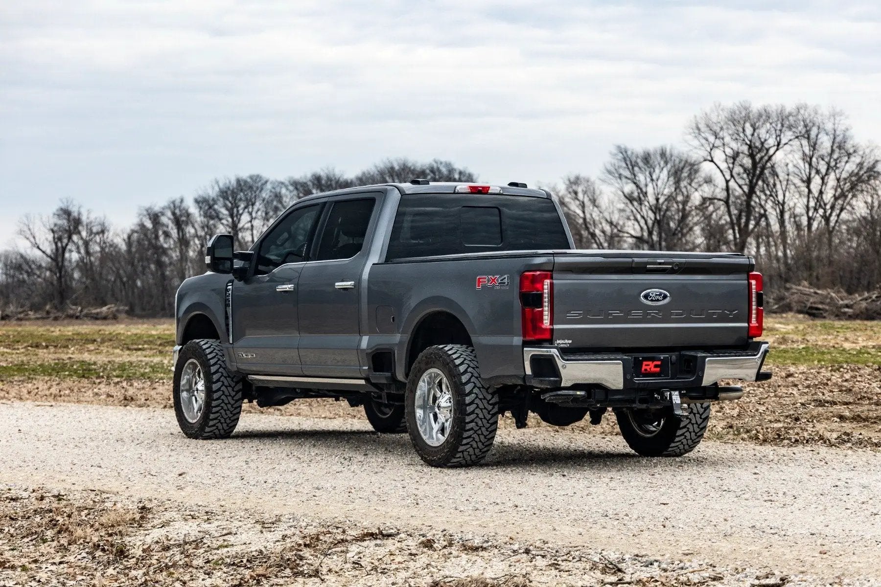 Rough Country 2 Inch Leveling Kit | Track Bar Bracket | Ford F-250/F-350 Super Duty (17-26) by Rough Country