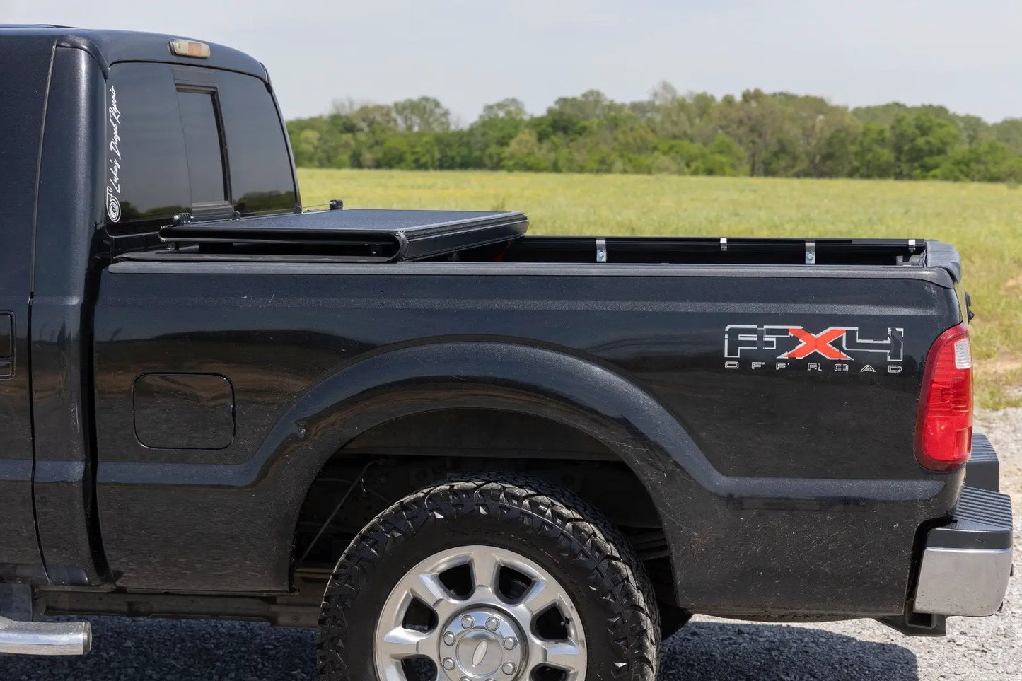 Rough Country Hard Low Profile Bed Cover | 6'10" Bed | Ford F-250/F-350 Super Duty (99-16) by Rough Country