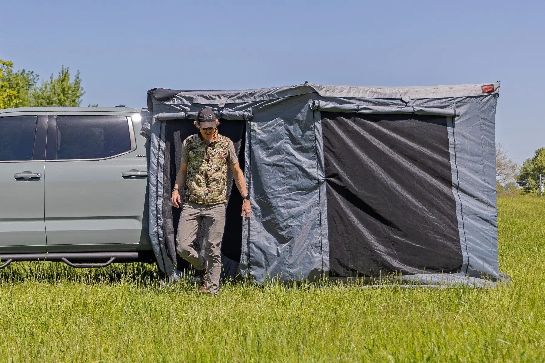 Rough Country 270 Degree Awning Wall Enclosure by Rough Country