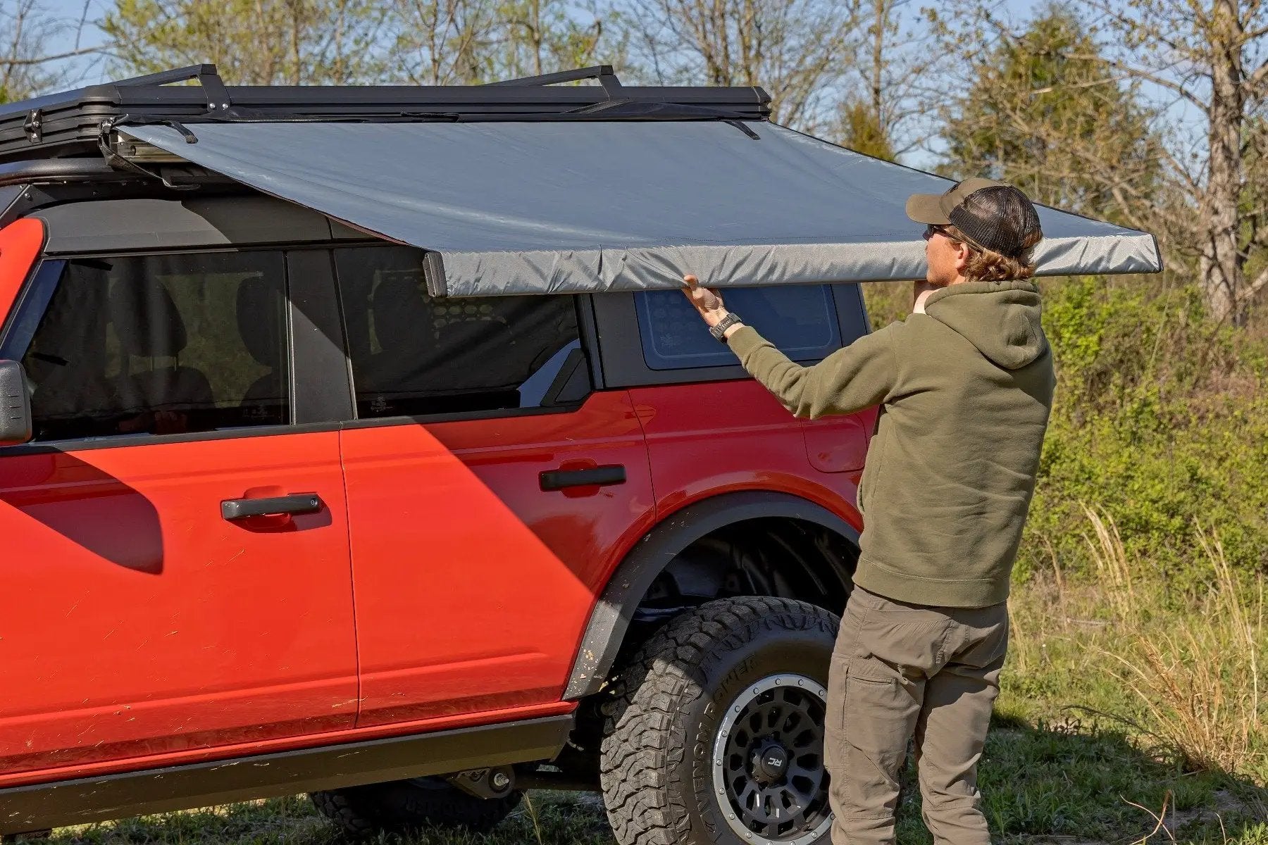 Rough Country Retractable Roof Rack Awning | 6'6" x 9'8" (Fits Trucks & SUVs) by Rough Country