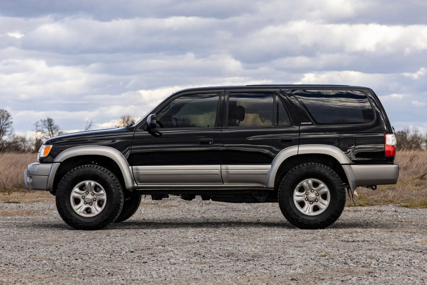Rough Country N3 Leveling Struts | 2 Inch | Loaded Strut | Toyota 4Runner 2WD/4WD (96-02) by Rough Country