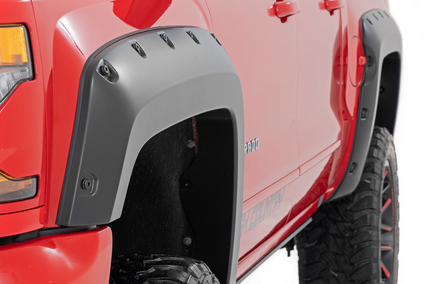 Guardabarros estilo Pocket | Caja de 6'7" y 8' | G9K Acero satinado | Chevy Silverado 1500 (14-18)/2500HD