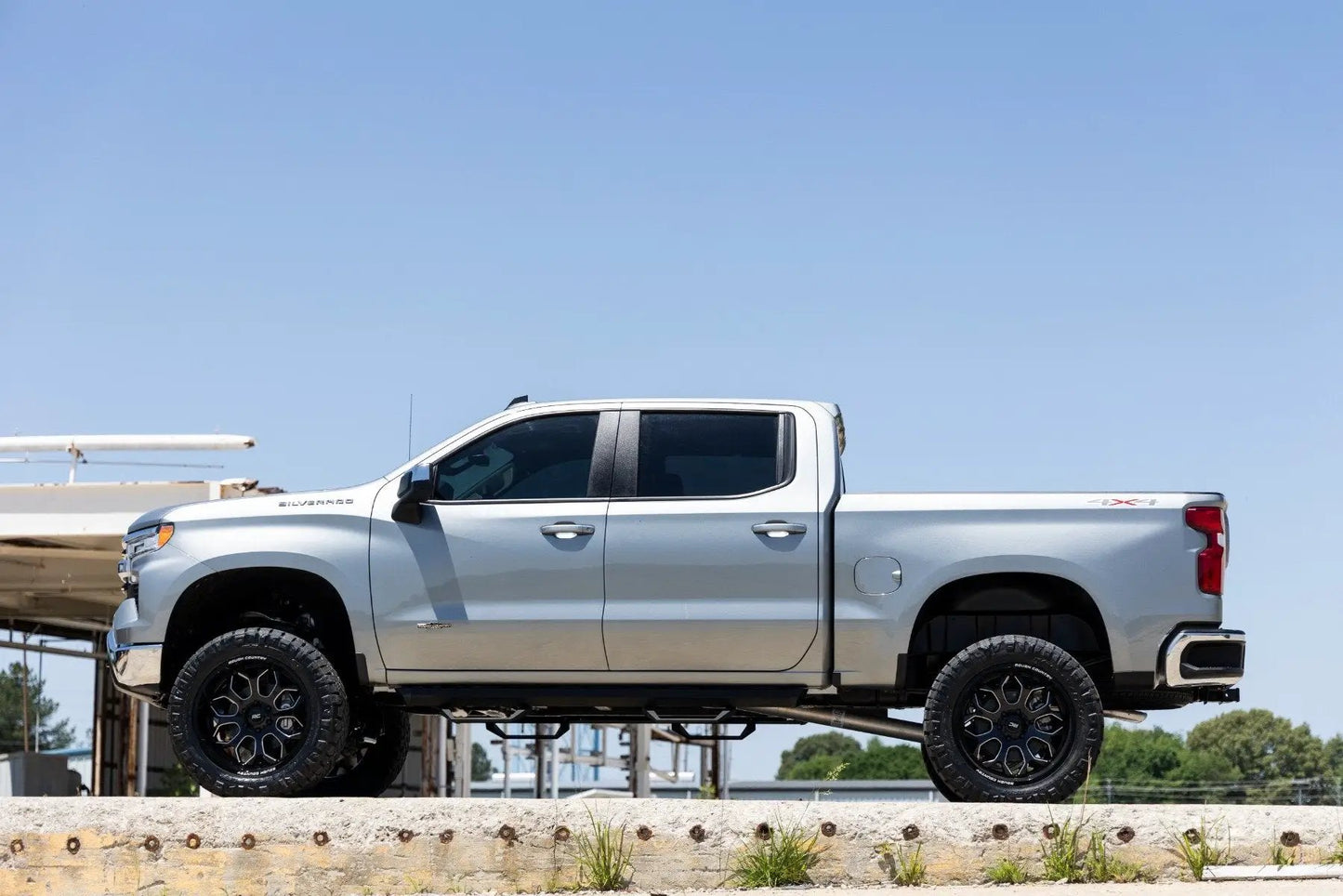 Rough Country 6 Inch Lift Kit | M1 Struts/M1 | Chevy Silverado 1500 4WD (2019-2024) by Rough Country