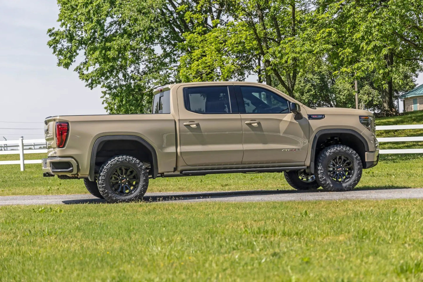 Rough Country 1.5 Inch Leveling Kit | AT4X/ZR2 | Chevy/GMC 1500 (22-26) by Rough Country
