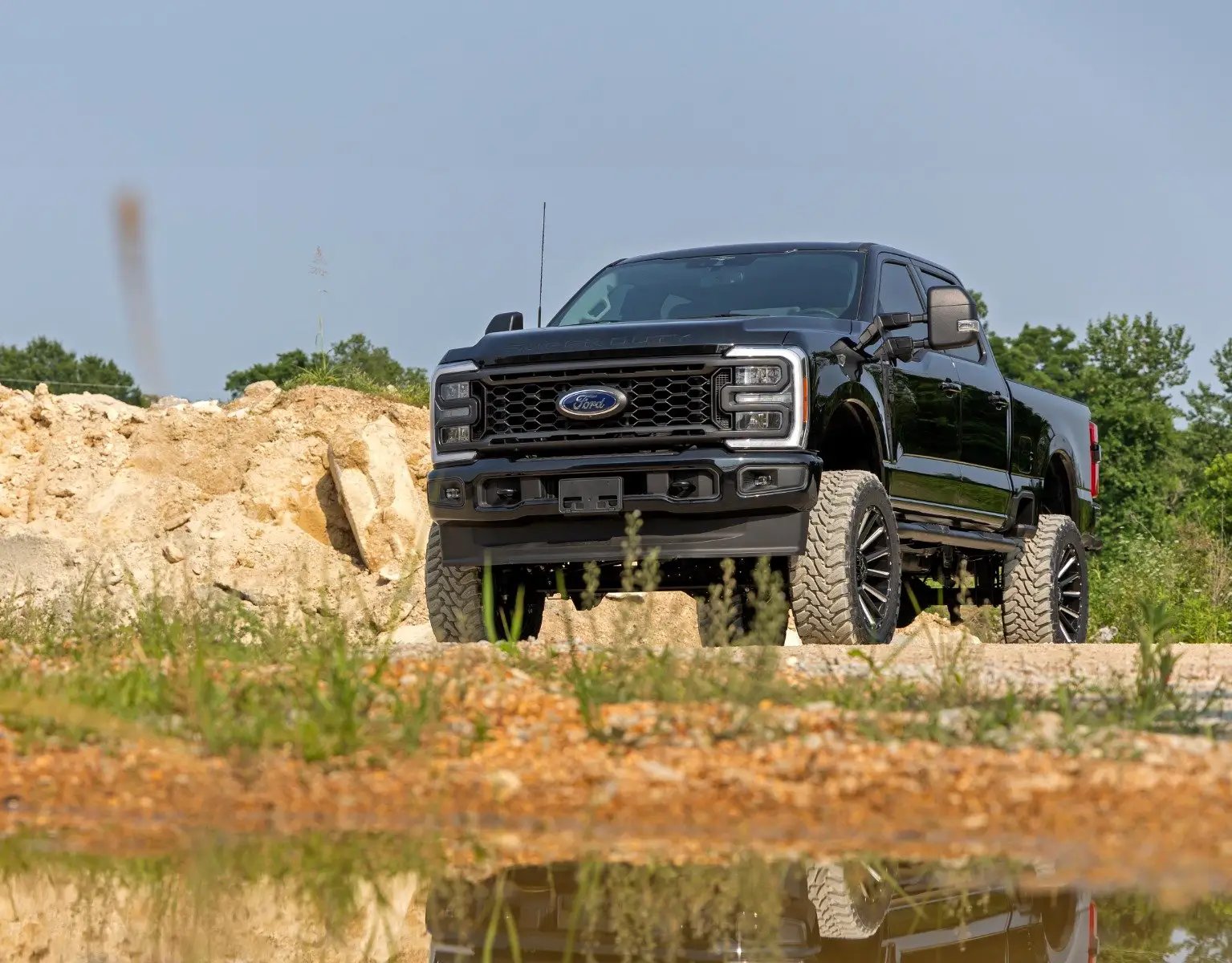 Rough Country 6 Inch Lift Kit | Gas | No OVLD | Ford F-250/F-350 Super Duty 4WD (2023-2026) by Rough Country