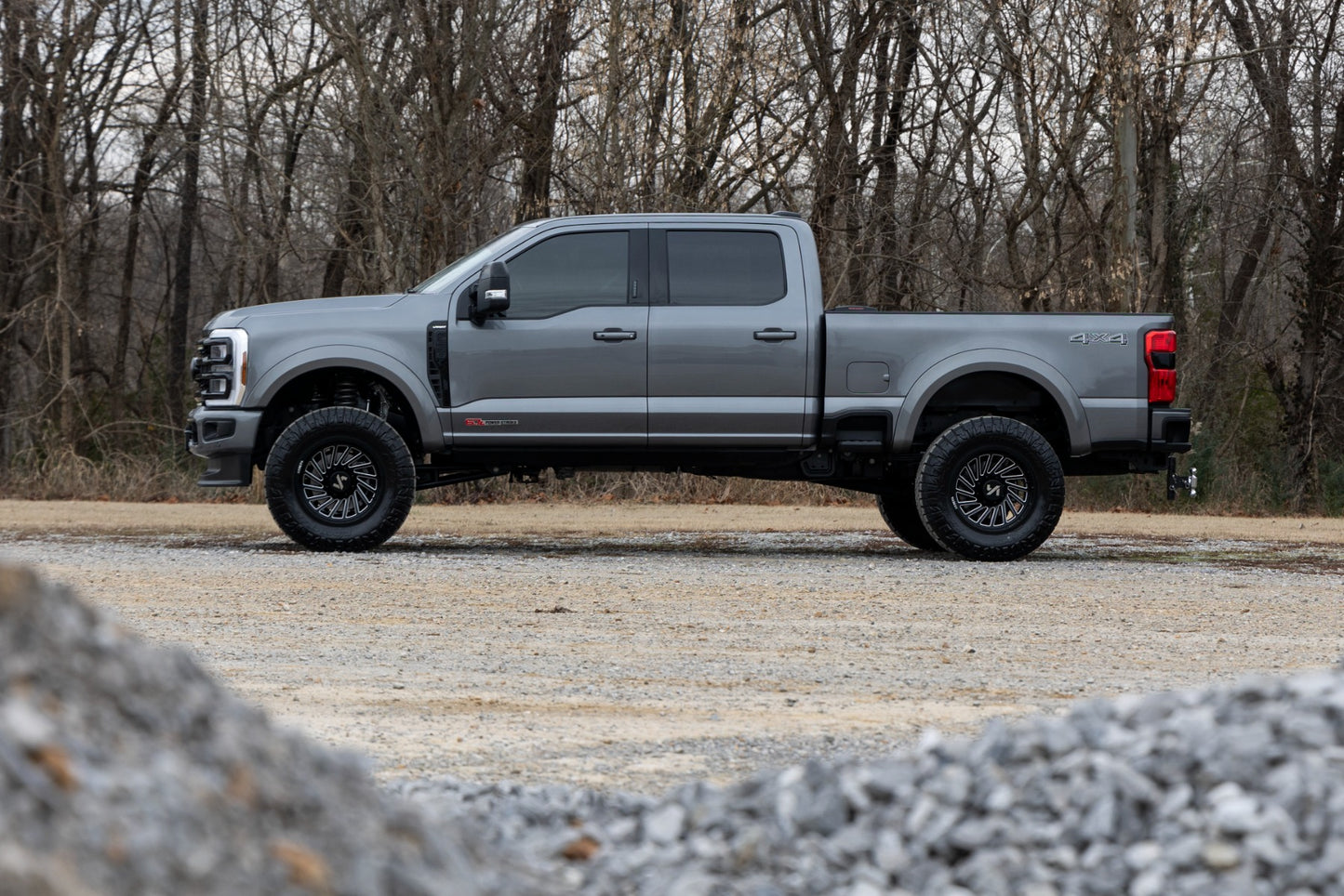Спортивные расширители колесных арок | JS Iconic Silver | Ford F-250/F-350 Super Duty (23-26)