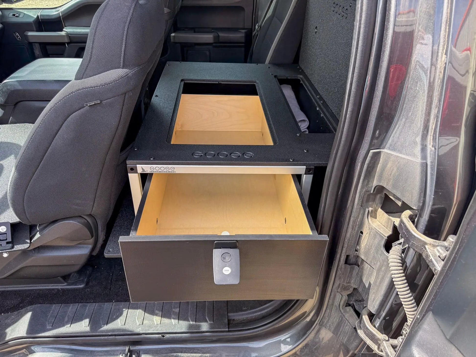 Ford - F150 - 2015-Present - 13th-14th Gen - Super Cab - without the center mounted B&O Subwoofer - Explore Series - Single Drawer Module - With Fitted Top Plate by Goose Gear