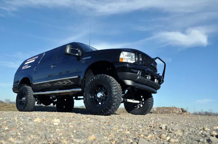 Rough Country 5 Inch Lift Kit | Ford Excursion 4WD (2000-2005) by Rough Country