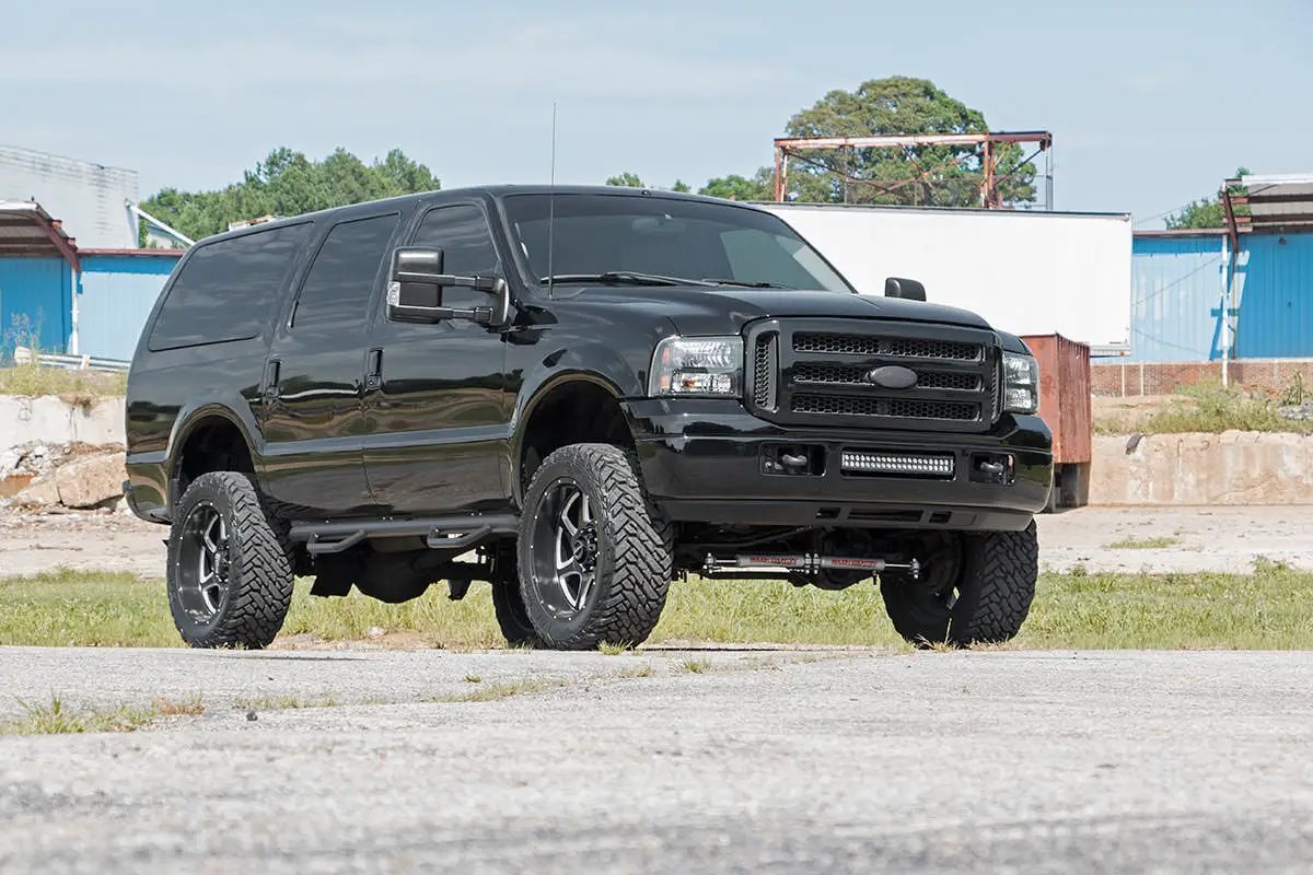 Rough Country 3 Inch Lift Kit | Ford Excursion 4WD (2000-2005) by Rough Country