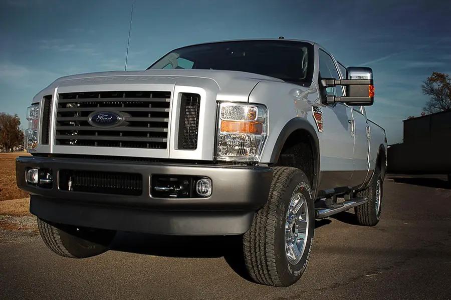 Rough Country 2 Inch Leveling Kit | Ford F-250/F-350 Super Duty 4WD (2005-2023) by Rough Country