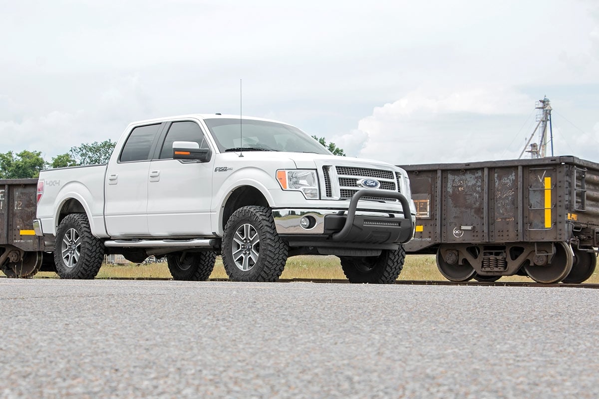Rough Country 3 Inch Lift Kit | N3 Struts | Ford F-150 4WD (2009-2013)
