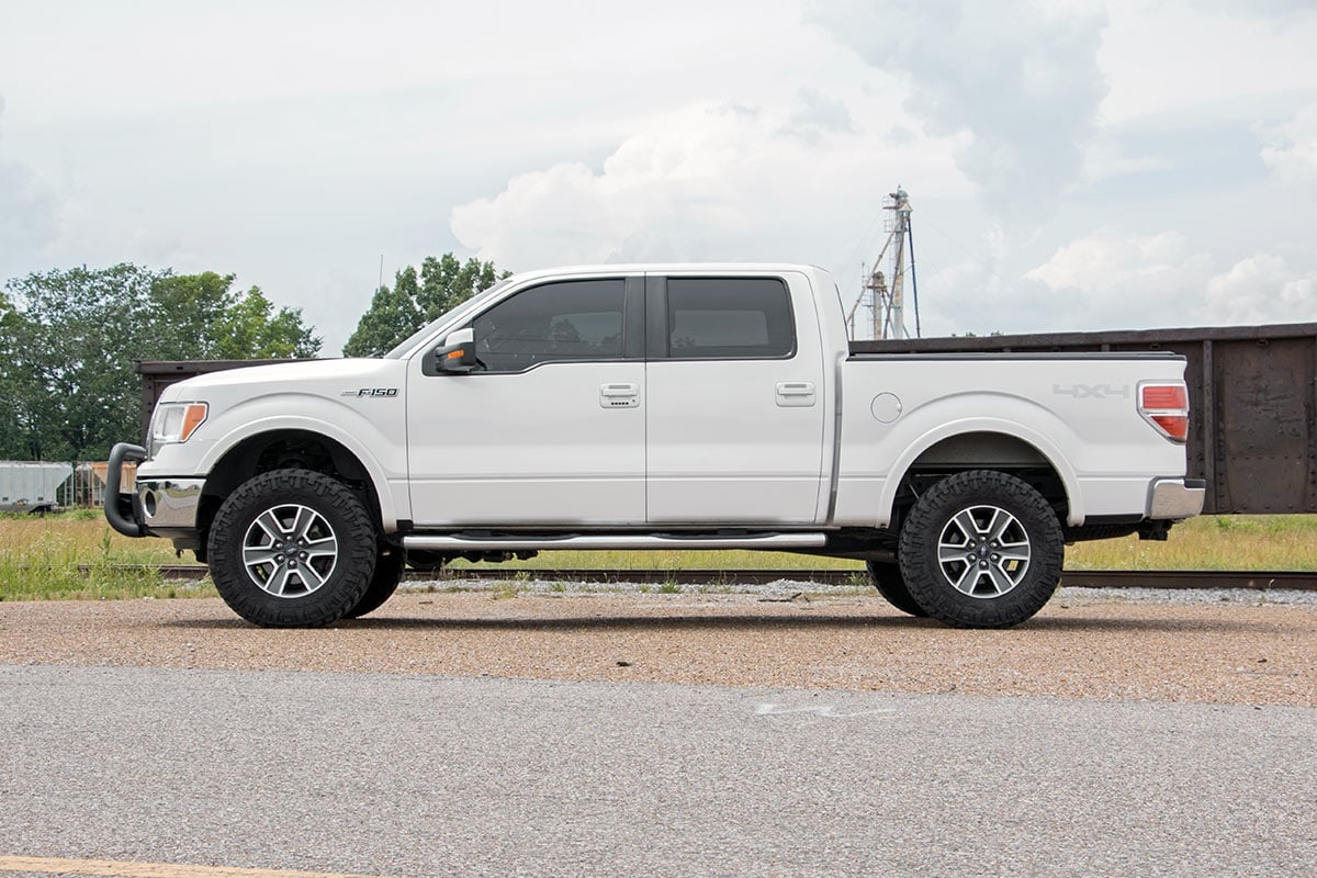 Rough Country 3 Inch Lift Kit | N3 Struts | Ford F-150 4WD (2009-2013)