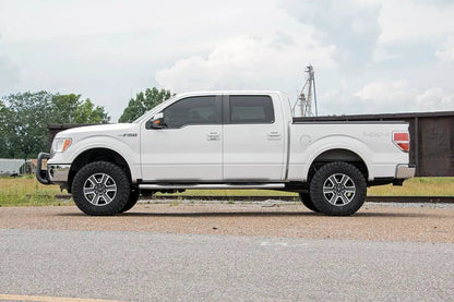 Rough Country 3 Inch Lift Kit | M1 Struts | Ford F-150 4WD (2009-2013) by Rough Country