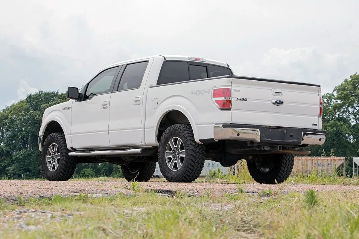 Rough Country 3 Inch Lift Kit | M1 Struts | Ford F-150 4WD (2009-2013) by Rough Country