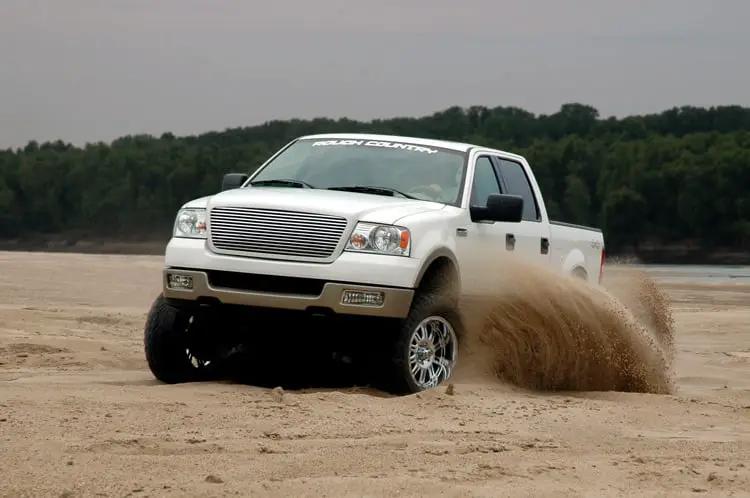 Rough Country 6 Inch Lift Kit | Ford F-150 4WD (2004-2008) by Rough Country