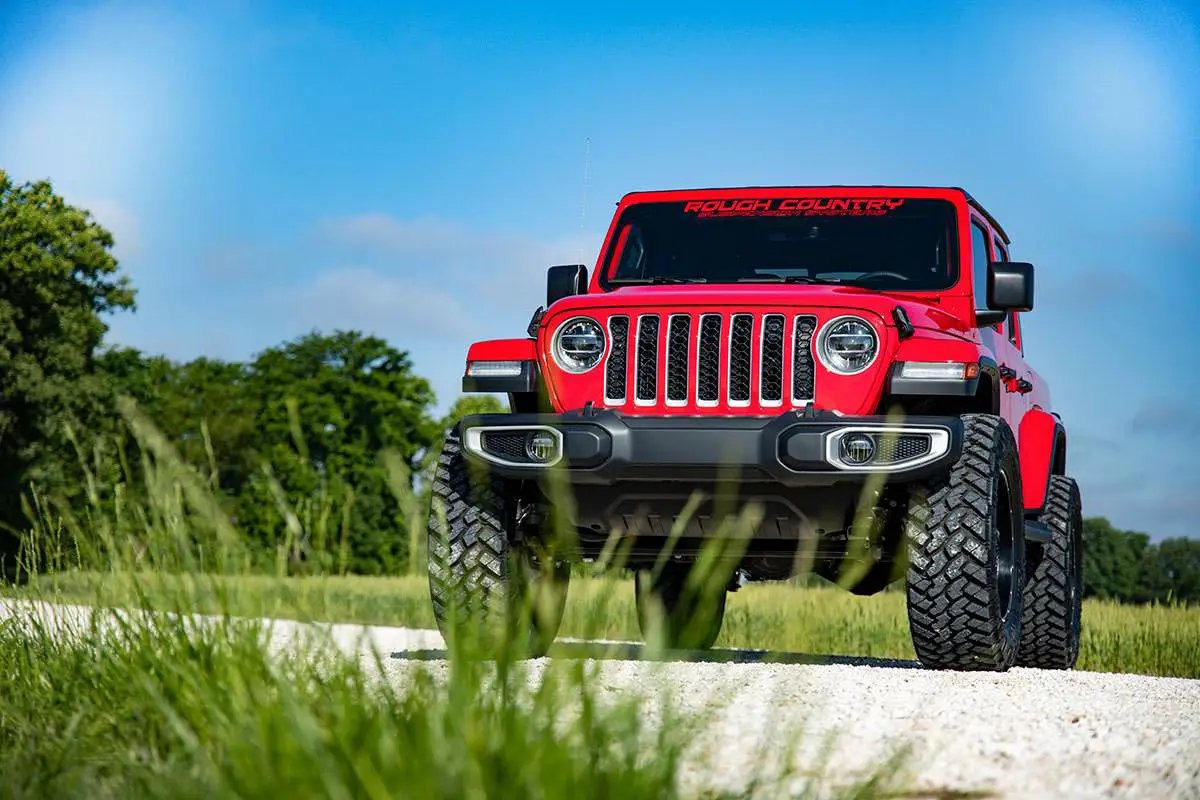 Rough Country 3.5 Inch Lift Kit | Spacers | M1 | Jeep Gladiator JT 4WD (2024-2025) by Rough Country
