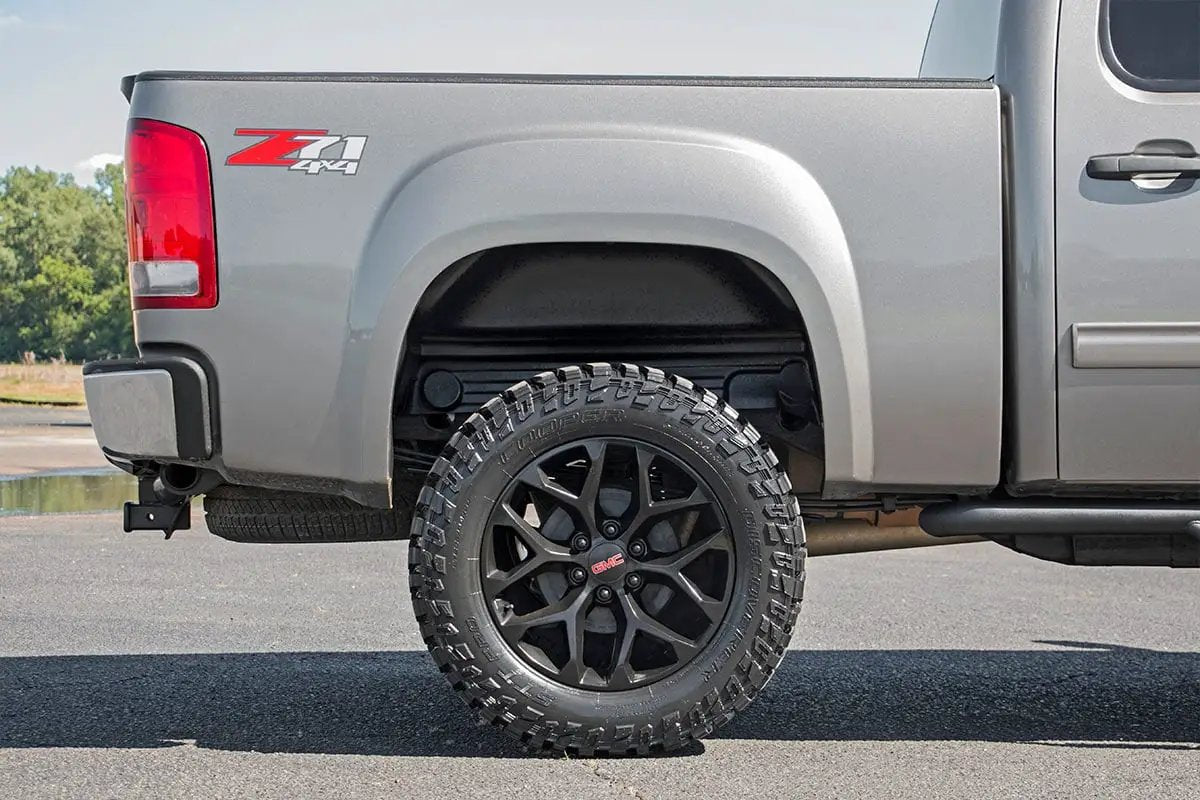 Rough Country 3 Inch Body Lift Kit | Chevy Silverado & GMC Sierra 1500 2WD/4WD (2007-2013) by Rough Country
