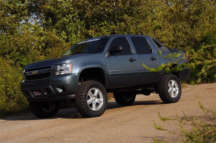 Rough Country 7.5 Inch Lift Kit | N3 Struts | Chevy Avalanche 2WD/4WD (2007-2013) by Rough Country