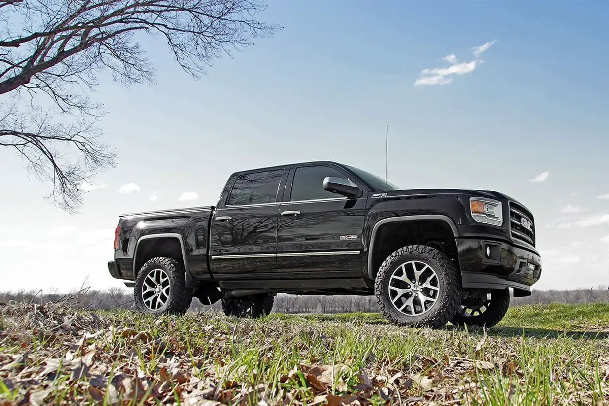 Rough Country 6 Inch Lift Kit | Alum/Stamp Steel | N3 Struts | Chevy/GMC 1500 (14-18 & Classic) by Rough Country
