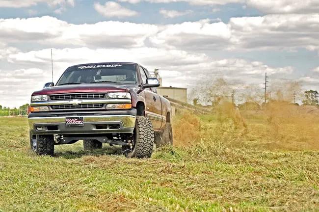 Rough Country 6 Inch Lift Kit | M1 Shocks | Chevy/GMC 1500 2WD (99-06 & Classic) by Rough Country