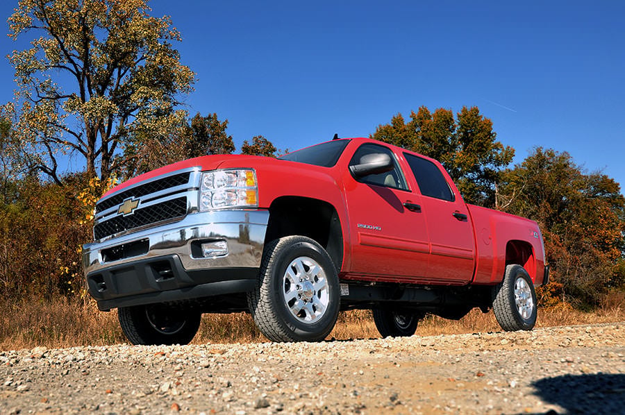 Rough Country 1.5-2 Inch Leveling Kit | V2 | Chevy/GMC 2500HD/3500HD (11-19) by Rough Country