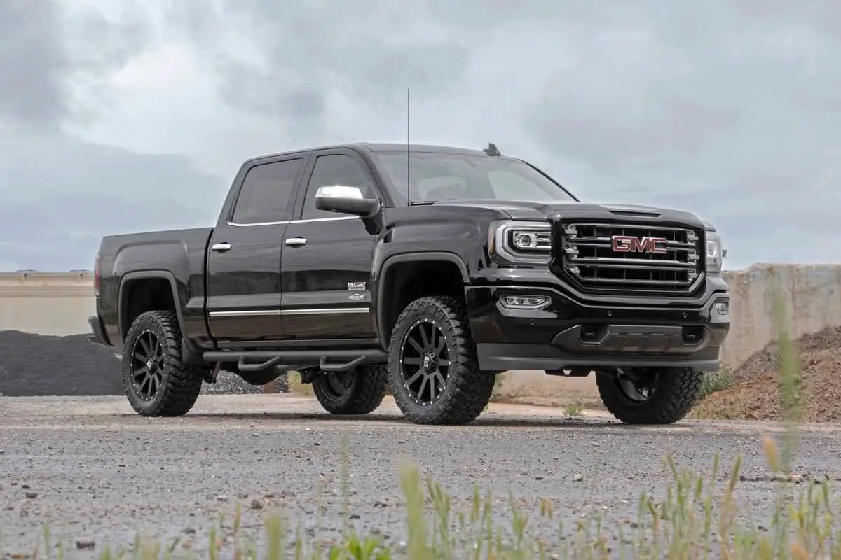 Rough Country 3.5 Inch Lift Kit | UCA | N3 Struts | Chevy/GMC 1500 (07-13) by Rough Country