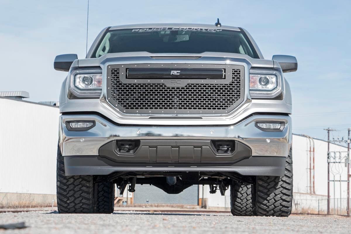 Rough Country 3.5 Inch Lift Kit | Cast Steel LCA | FR M1 | Chevy/GMC 1500 (14-18 & Classic)