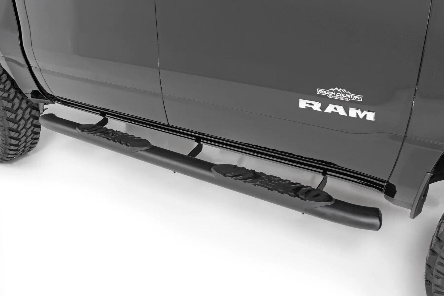 Rough Country Oval Nerf Step | Crew Cab | Black | Ram 1500 (19-26)/1500 TRX (21-24) by Rough Country