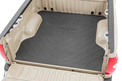 Alfombrilla para cama | Cama de 5'7" | Logotipo RC | Toyota Tundra 2WD/4WD (2007-2021)