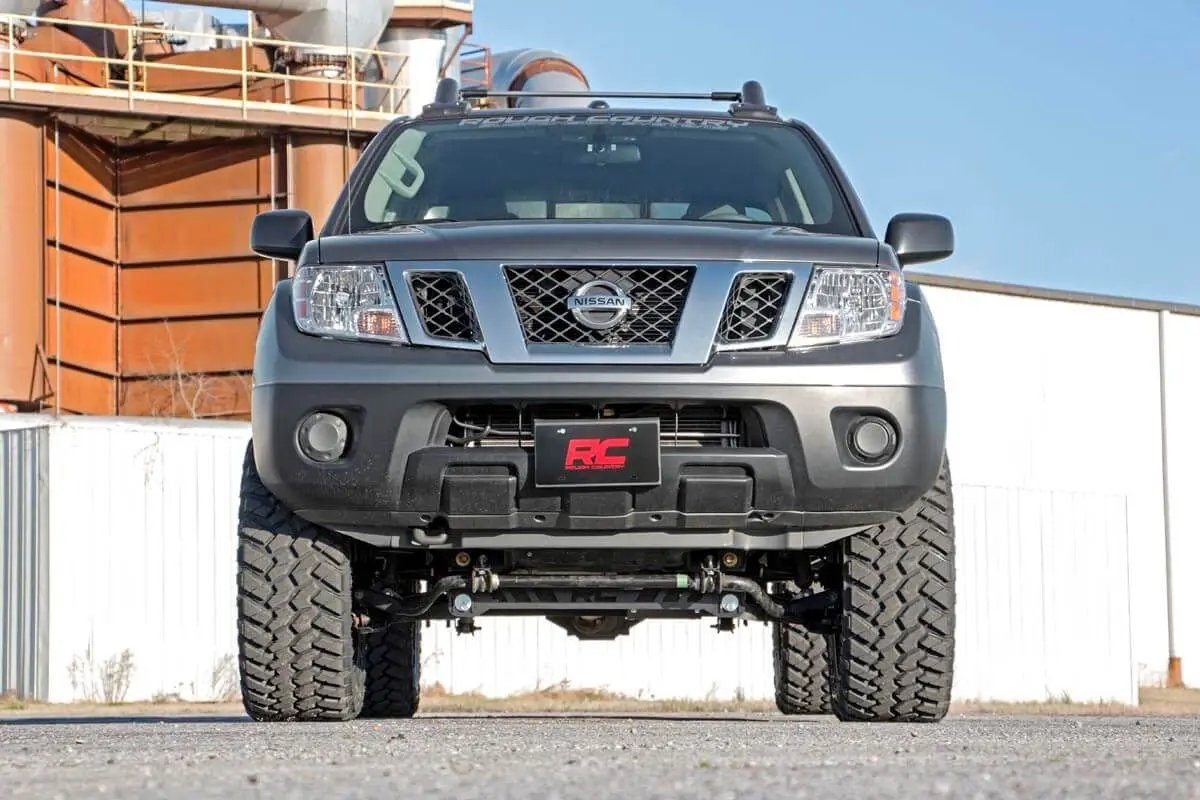 Rough Country 6 Inch Lift Kit | N3 Struts | Nissan Frontier 2WD/4WD (2005-2021) by Rough Country