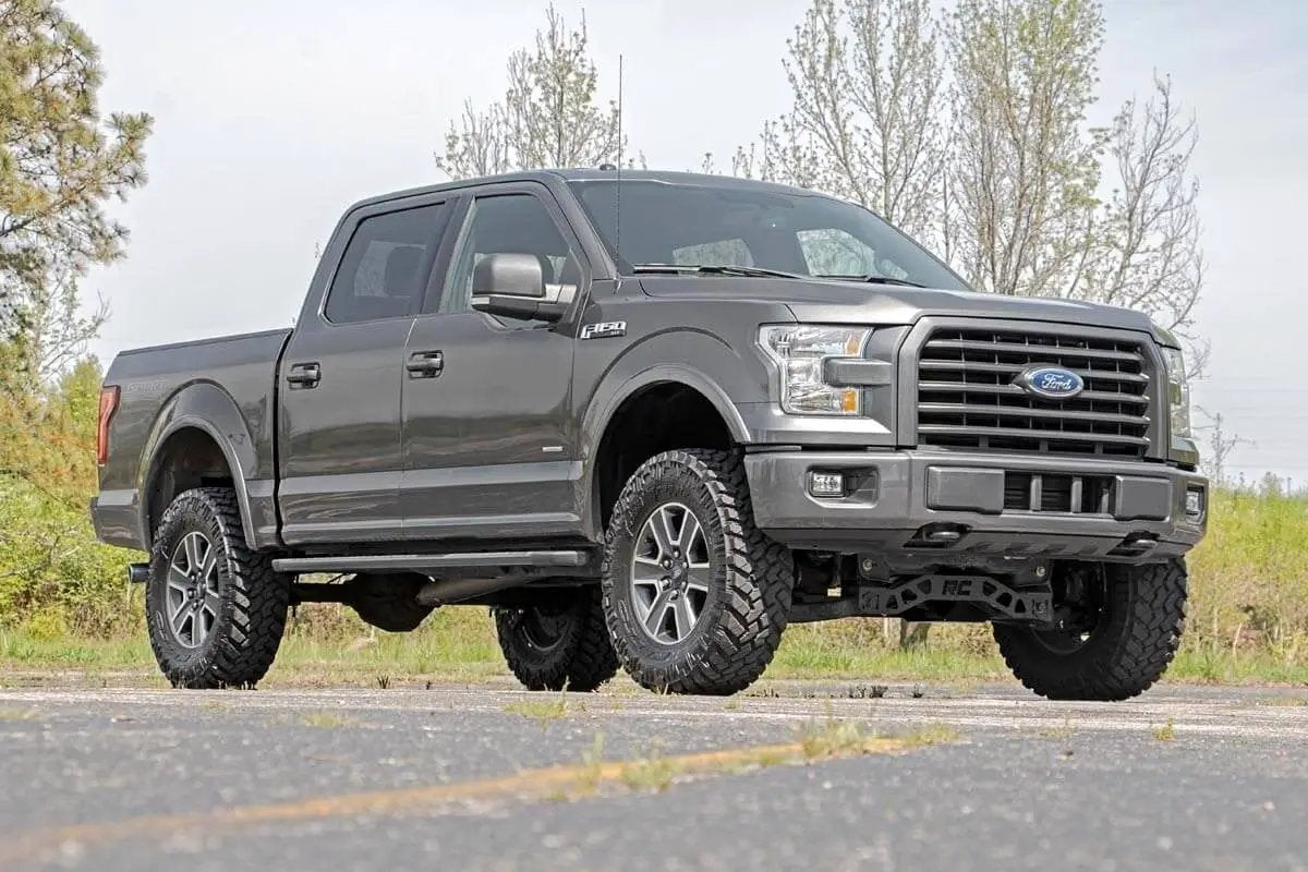 Rough Country 4 Inch Lift Kit | Ford F-150 4WD (2015-2020) by Rough Country