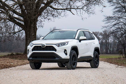 Rough Country 2.5 Inch Lift Kit | Toyota RAV4 2WD/4WD (2019-2023)