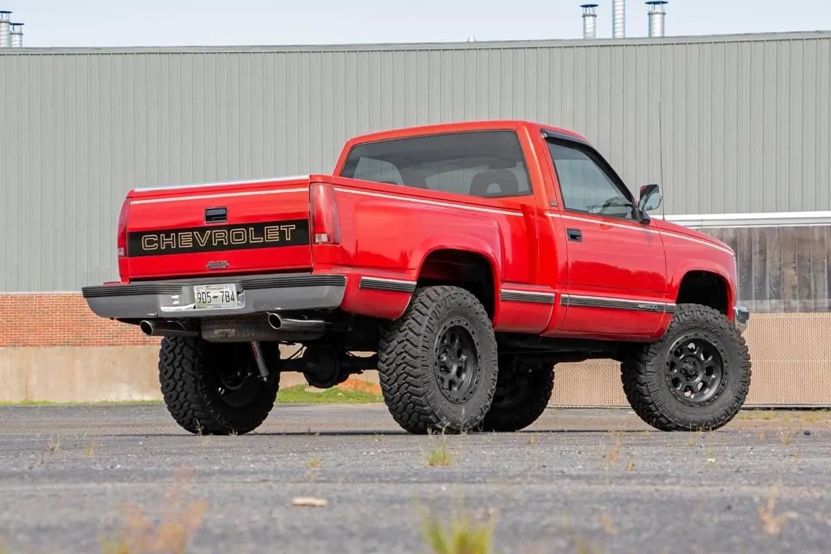 Rough Country 6 Inch Lift Kit | Chevy C1500 Truck 2WD (1988-1999) by Rough Country