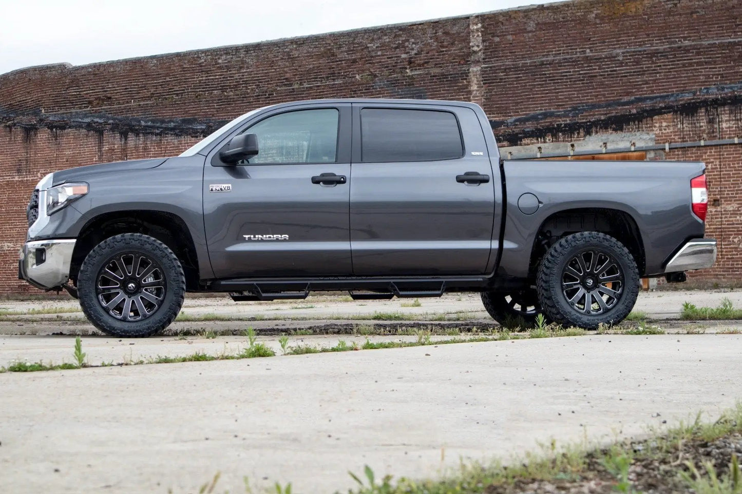 Rough Country M1 Adjustable Leveling Struts | Monotube | 0-2" | Toyota Tundra 4WD (07-21) by Rough Country