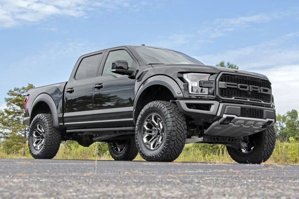 Rough Country 4.5 Inch Lift Kit | Ford Raptor 4WD (2017-2018) by Rough Country