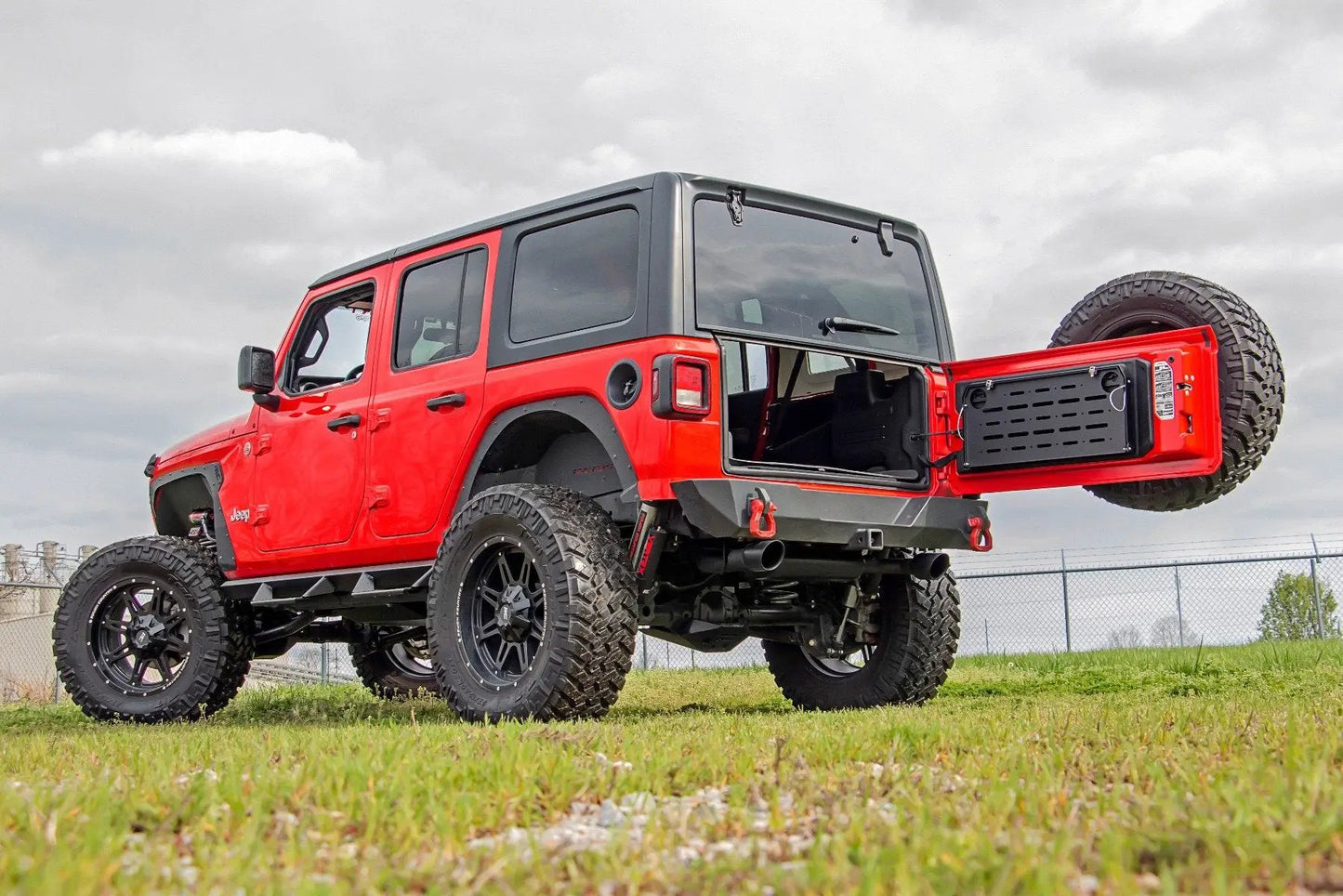 Rough Country Tailgate Table | Jeep Wrangler JL (18-26)/Wrangler Unlimited (18-26) by Rough Country