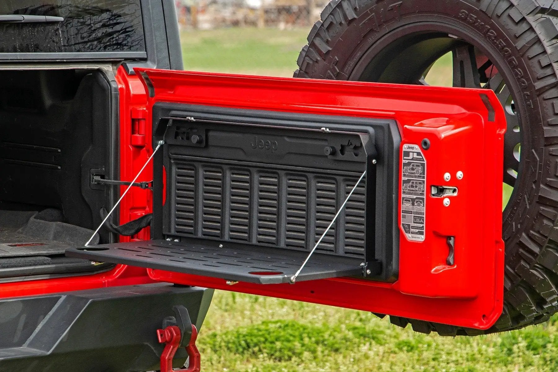 Rough Country Tailgate Table | Jeep Wrangler JL (18-26)/Wrangler Unlimited (18-26) by Rough Country