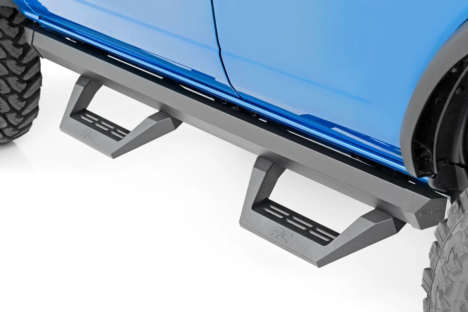 Rough Country SRX2 Adjustable Aluminum Step | Ford Bronco 4WD (2021-2025) by Rough Country