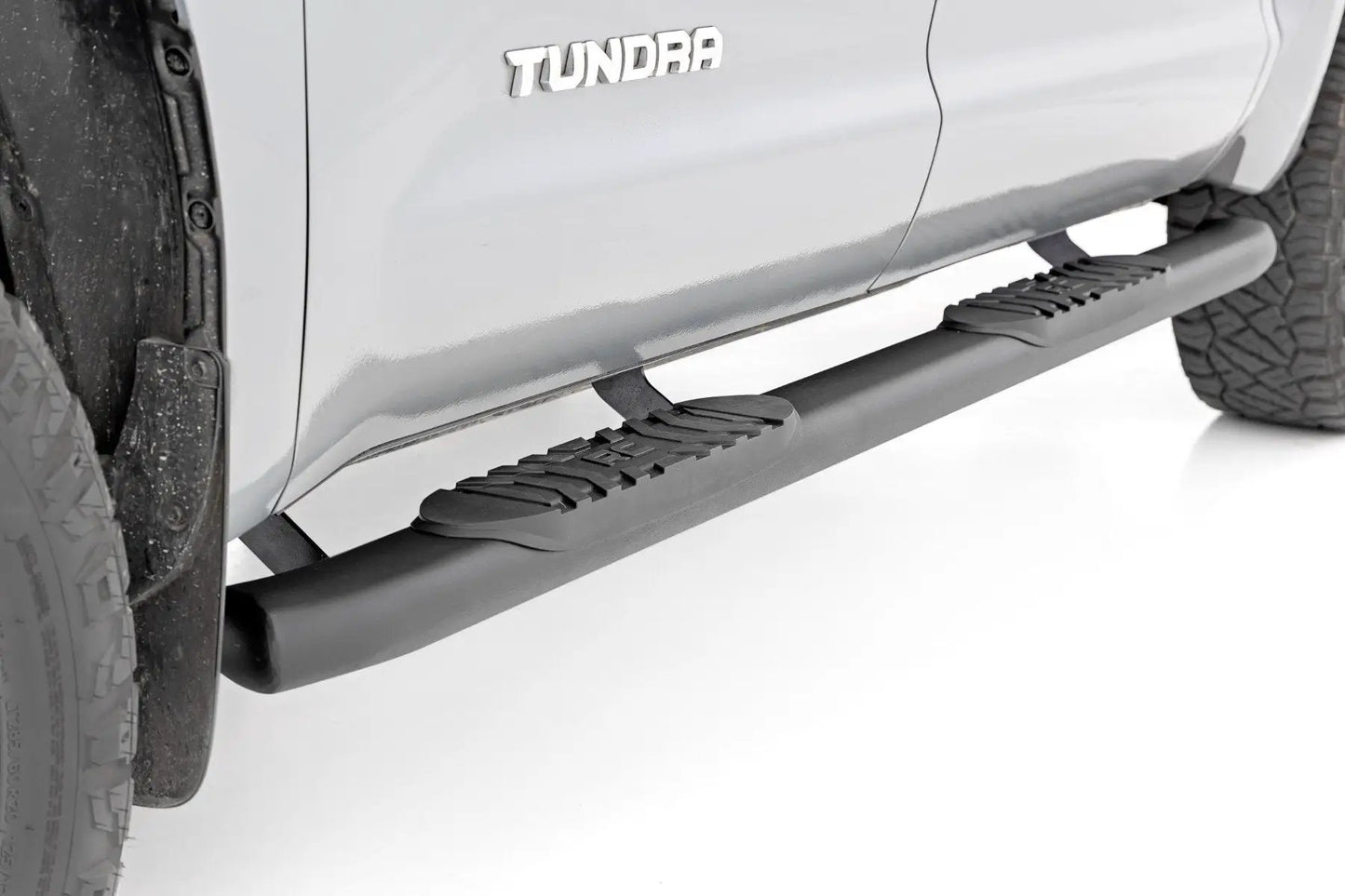 Rough Country Oval Nerf Step | Crew Cab | Black | Toyota Tundra 2WD/4WD (2007-2021) by Rough Country