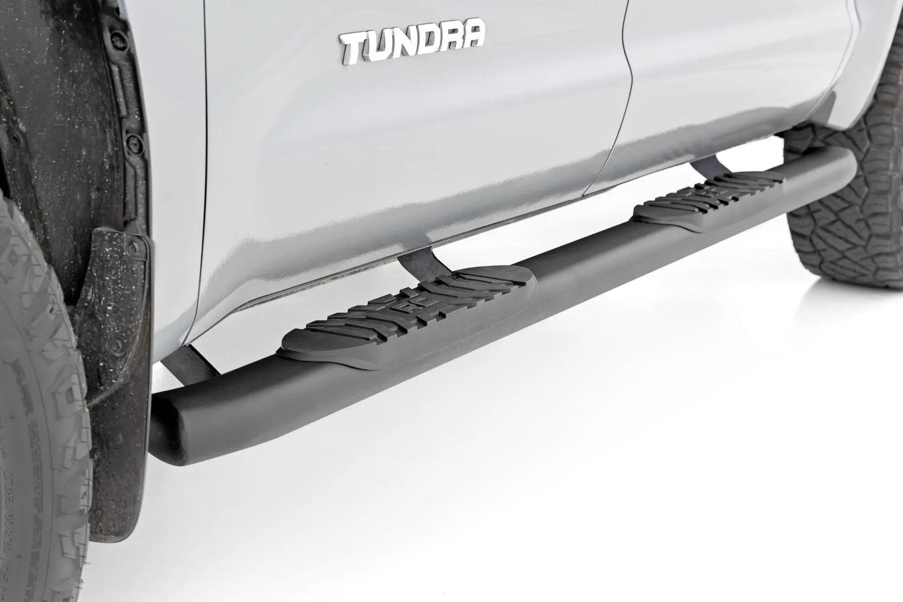 Rough Country Oval Nerf Step | Crew Cab | Black | Toyota Tundra 2WD/4WD (2007-2021) by Rough Country