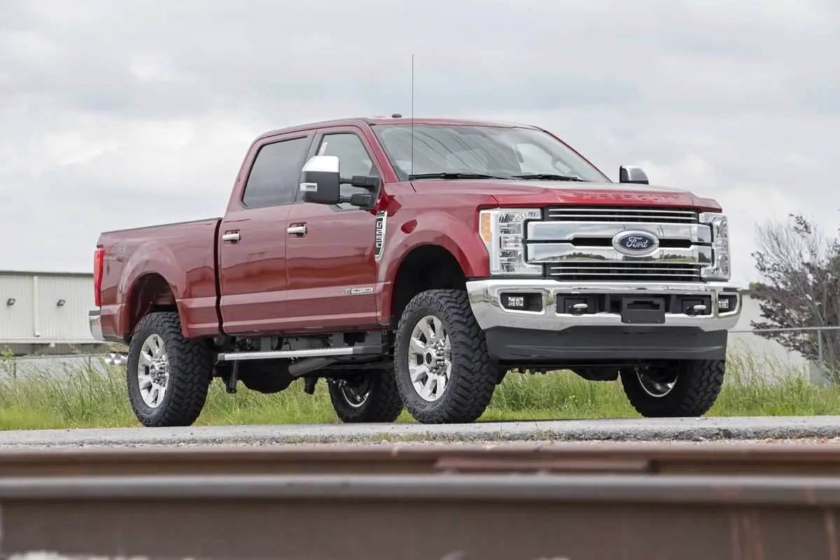 Rough Country 3 Inch Lift Kit | M1 | Front Diesel Coils | Ford F-250 Super Duty 4WD (17-22) by Rough Country