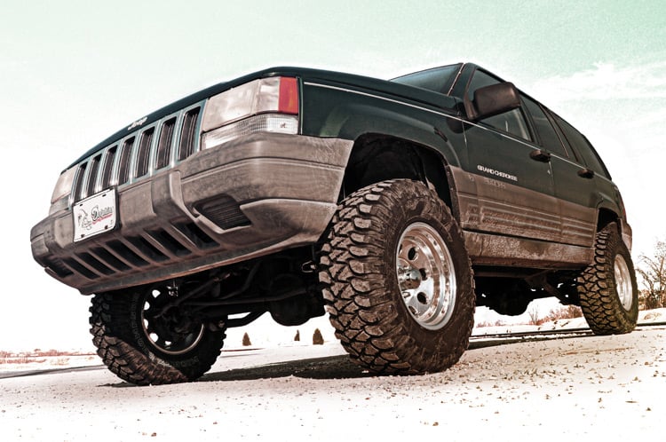 Rough Country 3.5 Inch Lift Kit | V-6 Motor | Jeep Grand Cherokee ZJ 2WD/4WD (1993-1998)